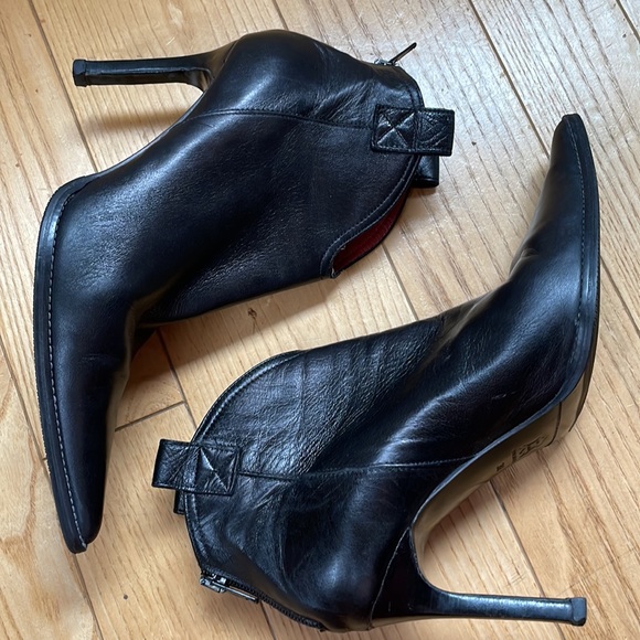 Barbara Boccaccini lambskin booties. Need Heel Rubbers Replaced. - Picture 3 of 8